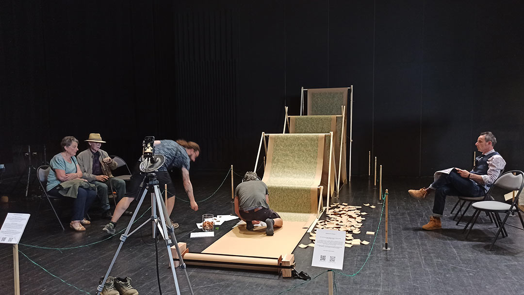 regardez-vous le printemps ?, performance, art contemporain, auray, centre culturel athéna, viviane rabaud